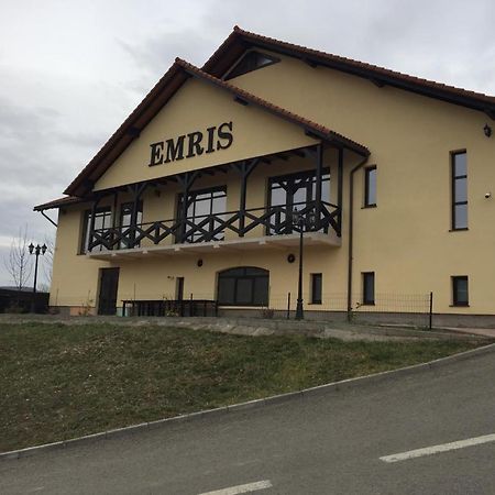 Pensiunea Emris Spatac Екстериор снимка