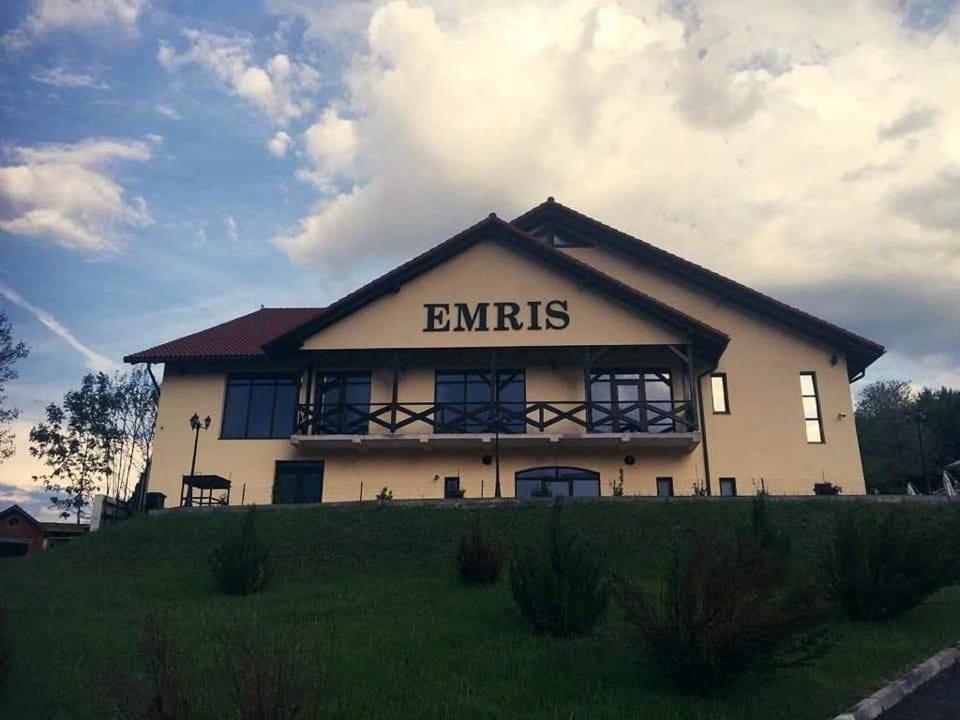 Pensiunea Emris Spatac Екстериор снимка